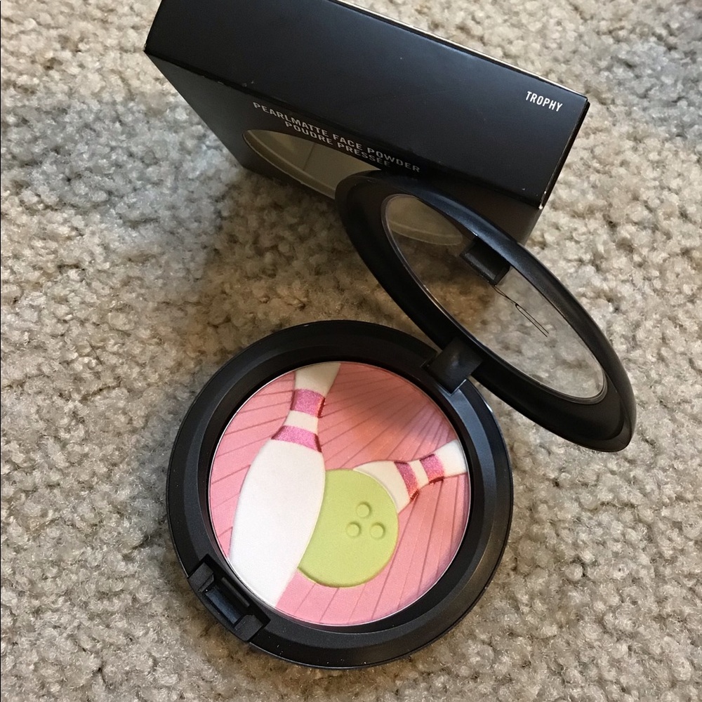 MAC face powder